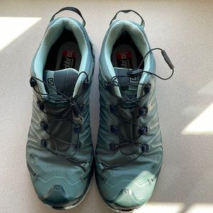 Women’s Salomon XA Pro 3D v8 GTX.  Balsam Green. Excellent condition. Size 9.